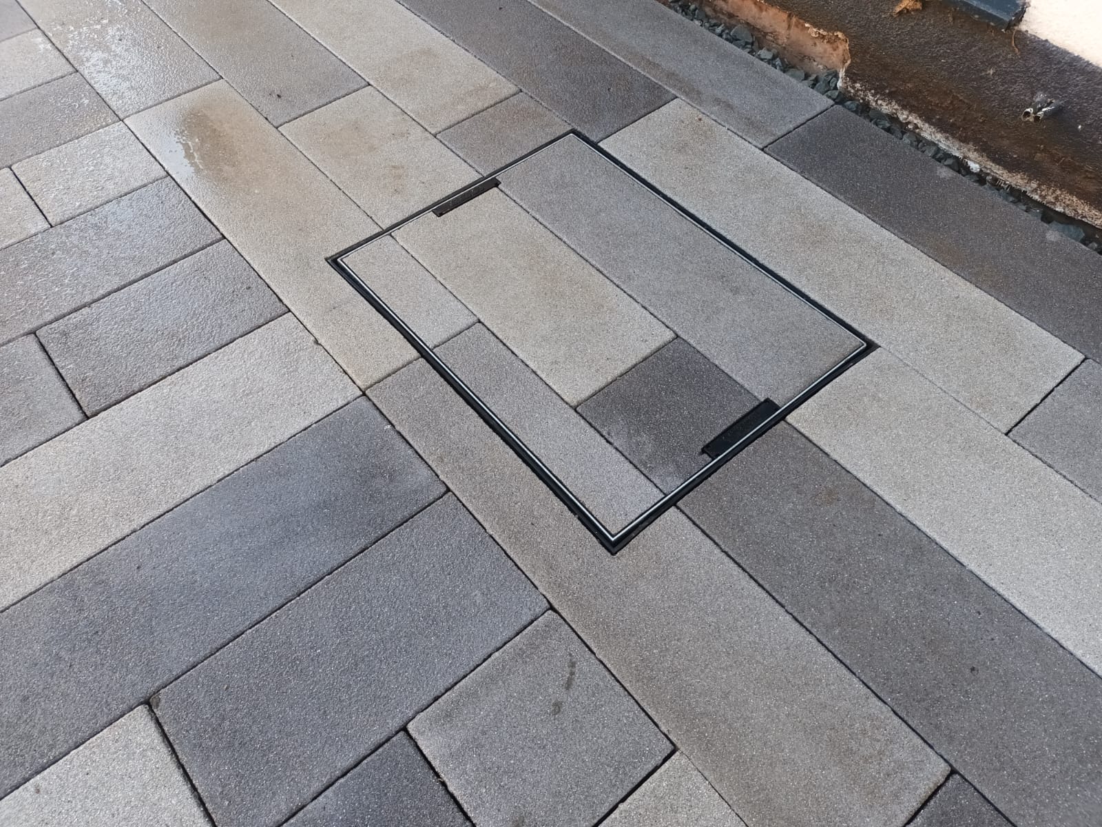 Concrete blocks paving